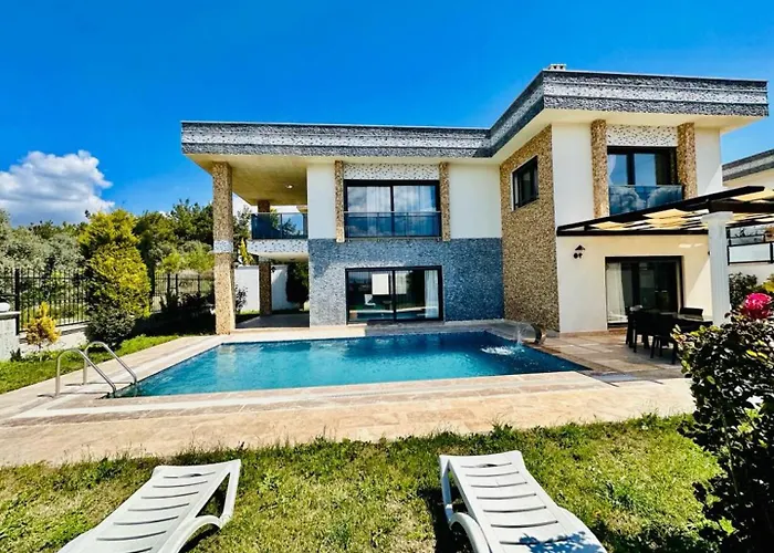 Bella Βίλα Κουσάντασι